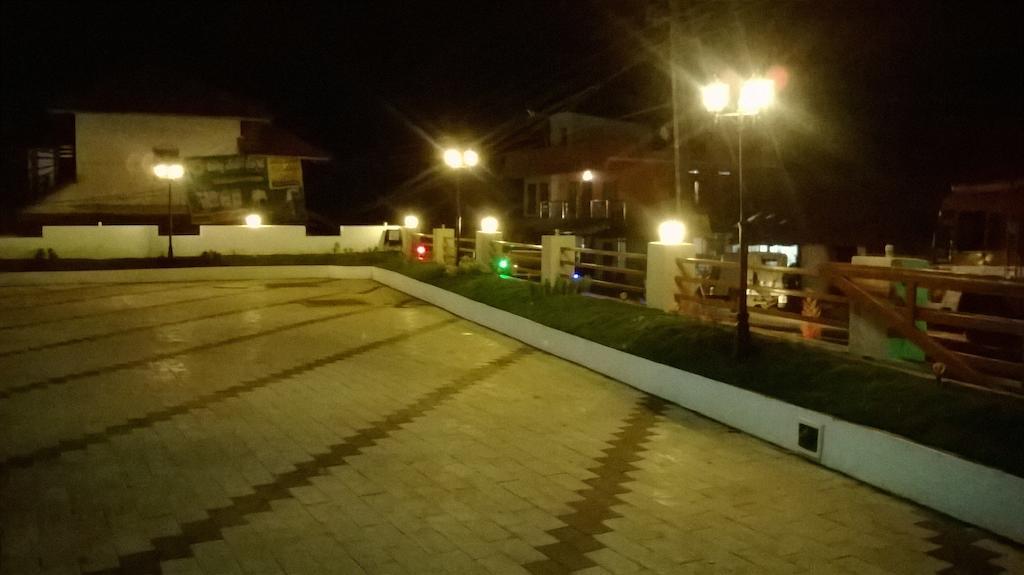 Holiday Hill Hotel & Suites Sultan Bathery Εξωτερικό φωτογραφία